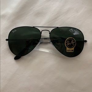 Ray-Ban Black Aviator Classic Sunglasses